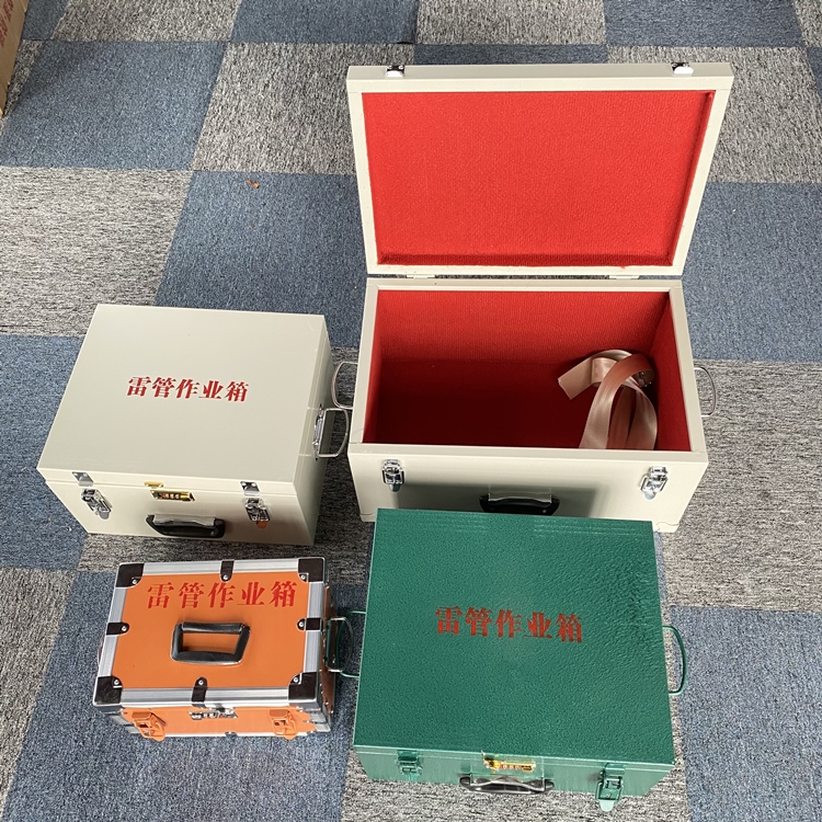 红桥爆破工程作业箱如何选择？玻璃钢与传统材质的全面对比